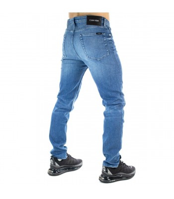jeans indossato parte posteriore e gamba