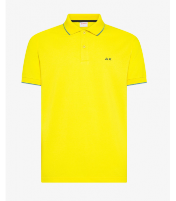 polo gialla in piquet