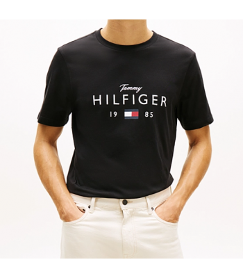 dettaglio logo t-shirt