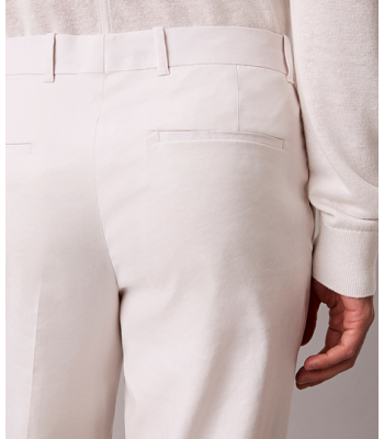 dettaglio tasca a stiletto