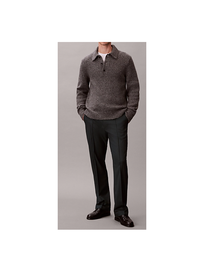pantalone con piega al centro